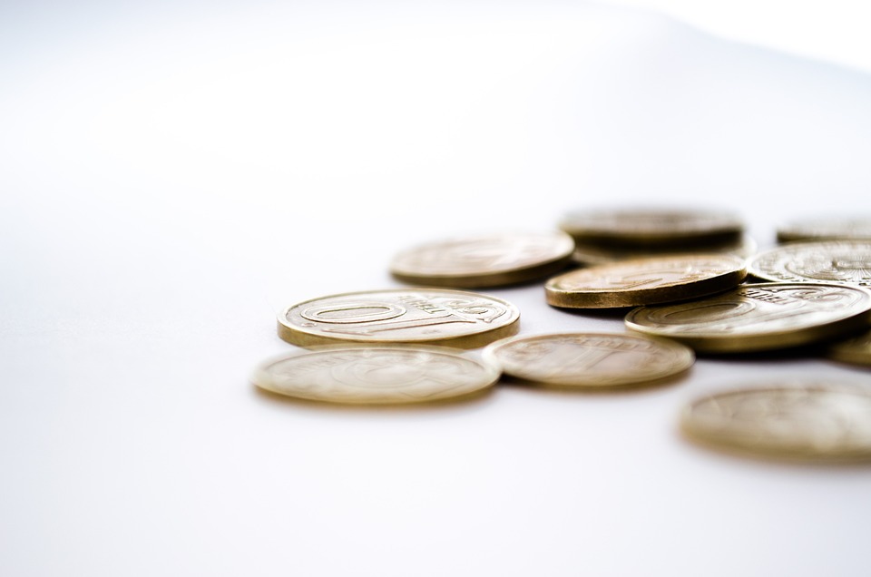 From Stocks to Real Estate: Expert Investing Tips for Diversifying Your Portfolio